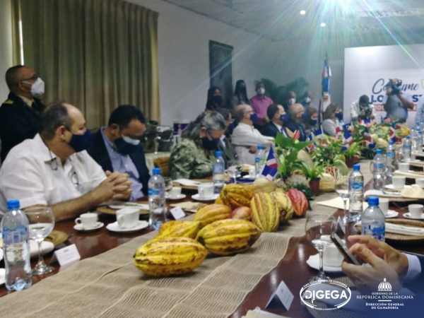 Director General de Ganadería participa del lanzamiento del programa Consume Lo Nuestro