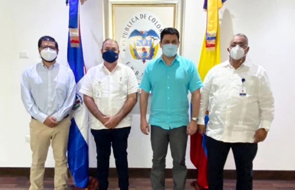 Director General y Director de Sanidad Animal realizan visita de cortesía al embajador de Colombia